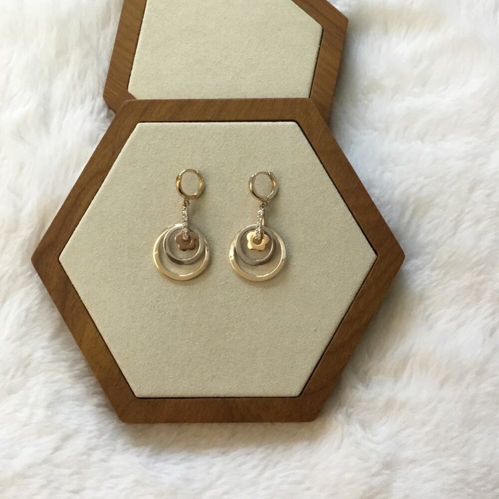Gold Round Dangling Daisy Flower Earrings - Picture 5 of 5